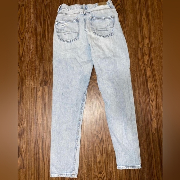 American Eagle Mom Jean - Picture 2 of 4